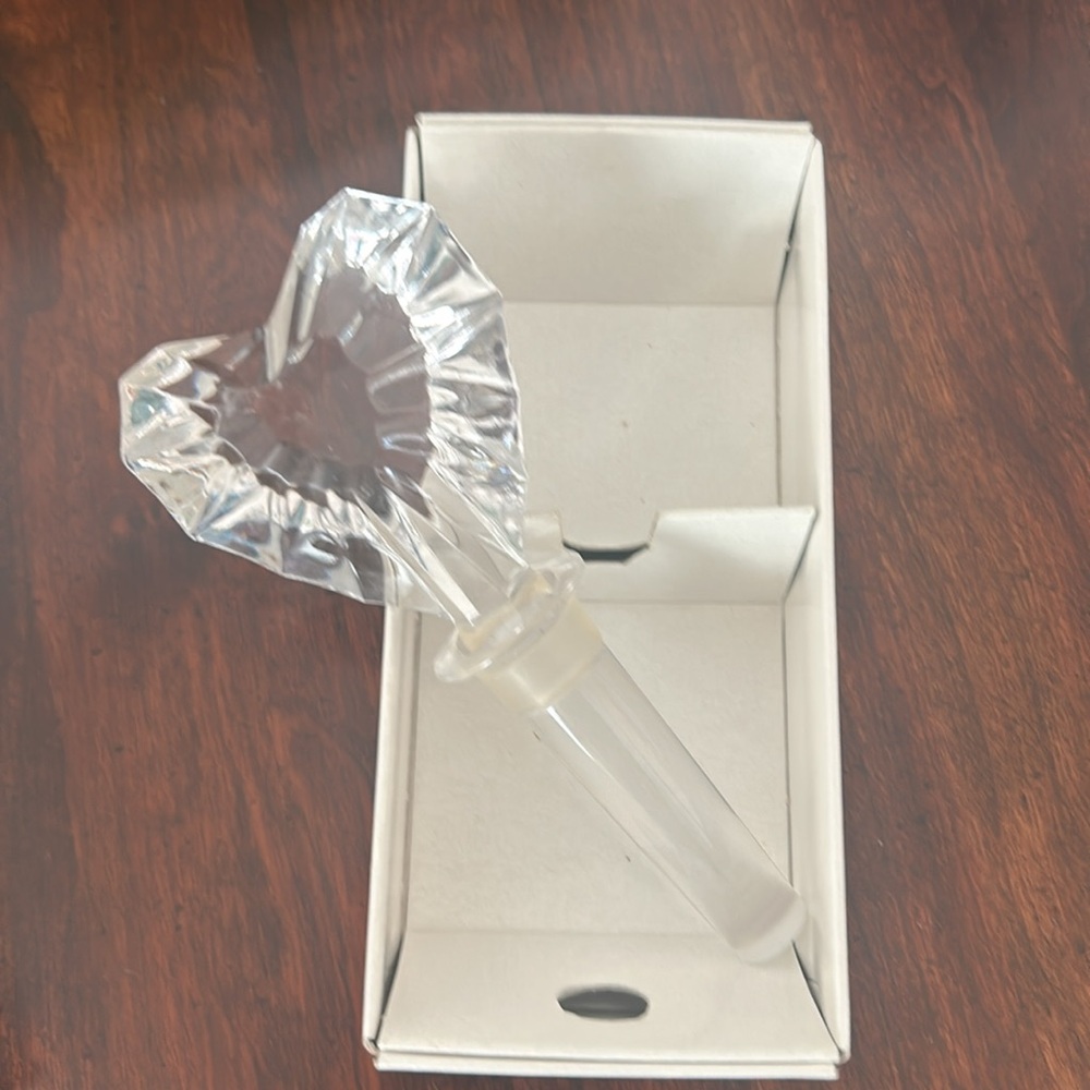 Mikasa wine bottle stopper - Picture 2 of 2